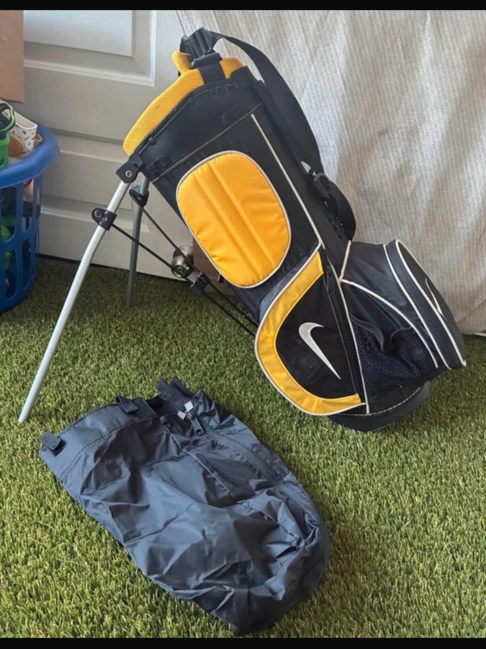 Yellow and Black kids Stand Golf Bag